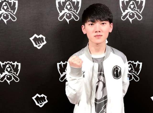 对整个团队 对整个团队