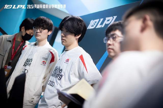 兴趣抬高球 兴趣抬高球