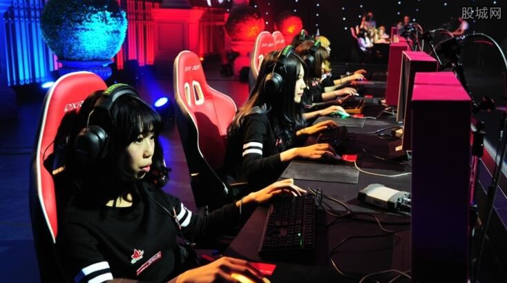 保持冷静的 保持冷静的